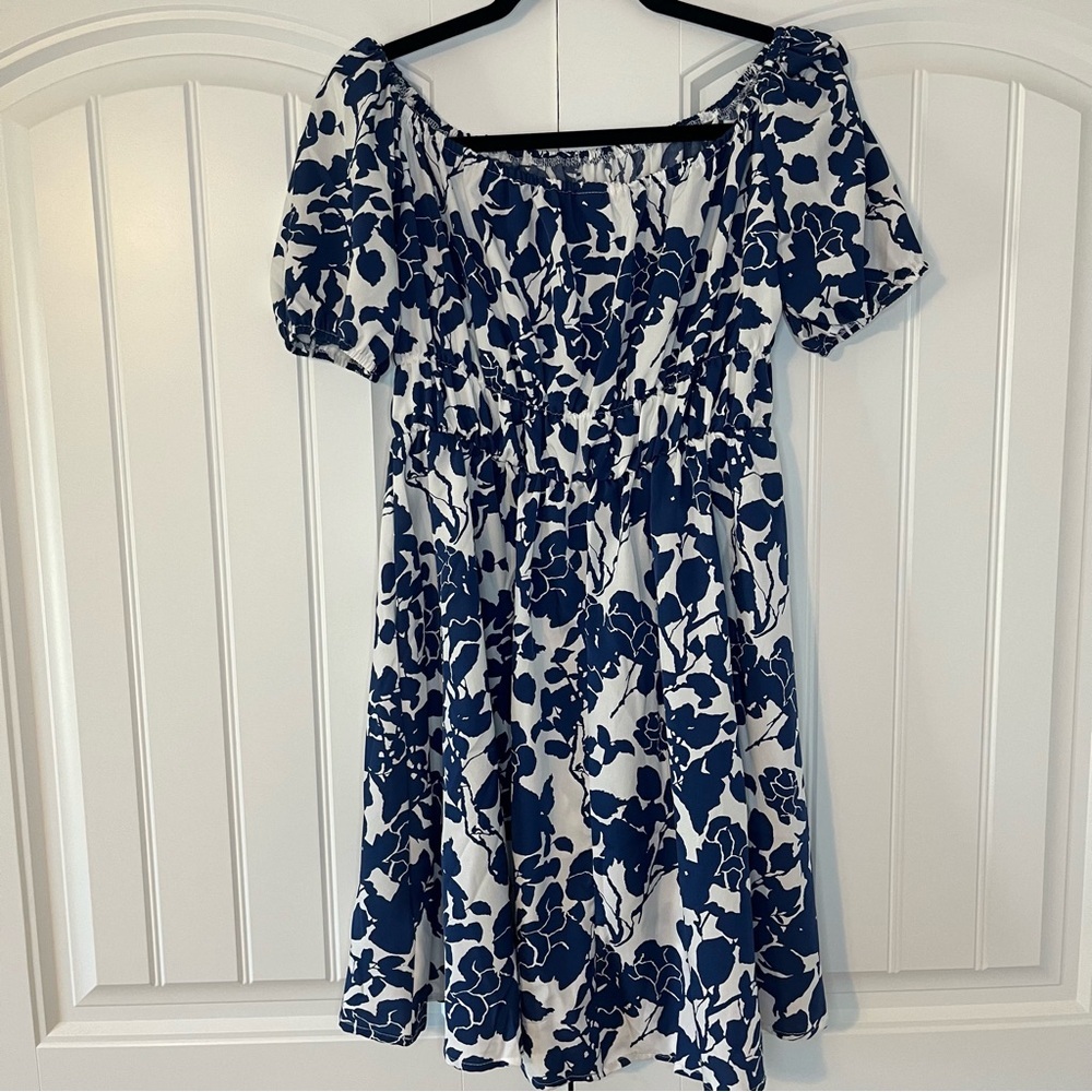Floral Print Off Shoulder Dress Vacation Blue White Flowy Size Large - Picture 6 of 8